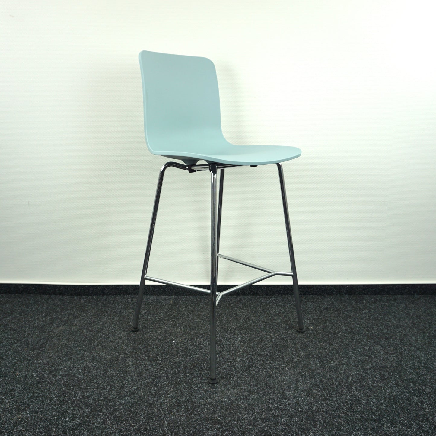Vitra HAL RE Medium Design Barkruk | Lichtblauw | Zithoogte ca. 66 cm
