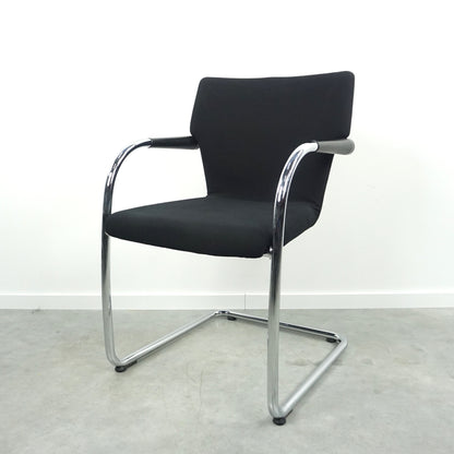 Vitra Visastripes Vergaderstoel | Conferentiestoel | Zwart