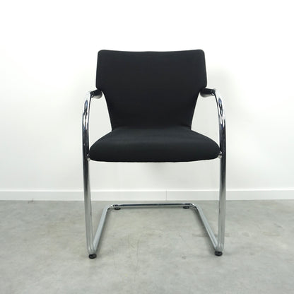 Vitra Visastripes Vergaderstoel | Conferentiestoel | Zwart