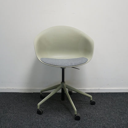 Allermuir Kin Tub Chair | Design Stoel | Groen / Grijs