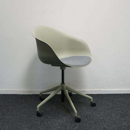 Allermuir Kin Tub Chair | Design Stoel | Groen / Grijs