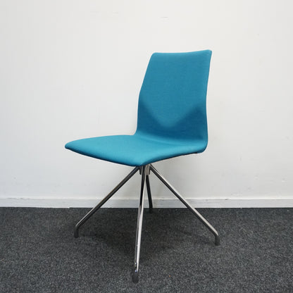 Four Design FourOne Vergaderstoel | Blauw | Draaibaar