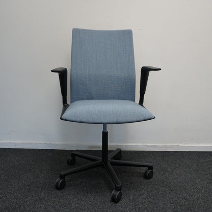 Arper Kinesit Vergaderstoel | Blauw