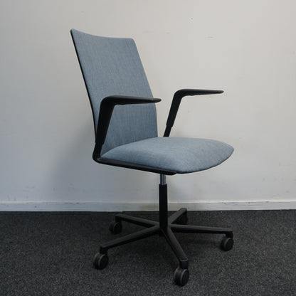 Arper Kinesit Vergaderstoel | Blauw
