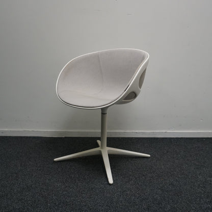 Fritz Hansen Rin Chair Design Stoel | Beige | Draaibaar