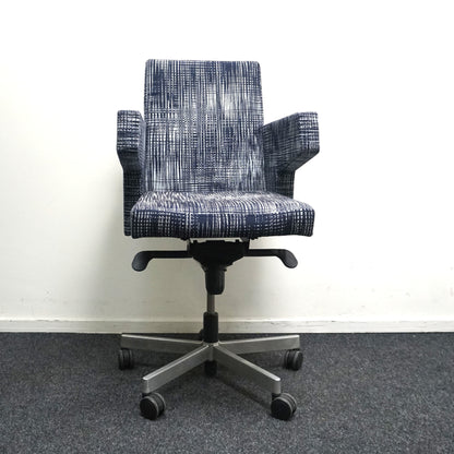 Cowerk Kluptoo Shoot Vergaderstoel | Blauw / Wit Motief