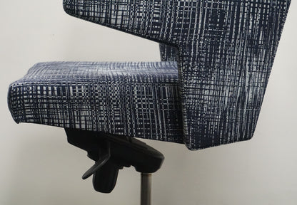 Cowerk Kluptoo Shoot Vergaderstoel | Blauw / Wit Motief