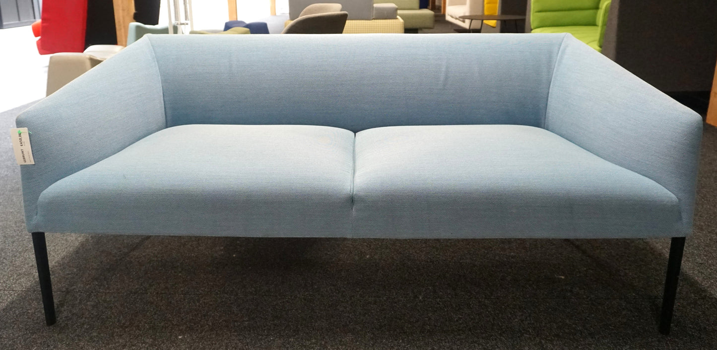 Arper Saari Sofa Design Bank | Lichtblauw | 2-Zits