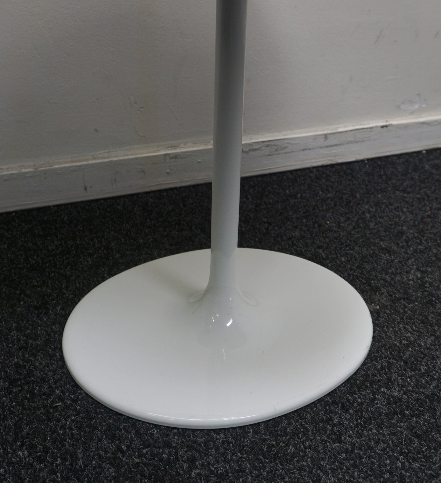 Arper Dizzie Design Bijzettafel | Wit | 51 x 47 x 50 cm