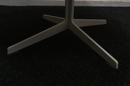 Fritz Hansen Design Bijzettafel | Wit | 75 x 40 cm