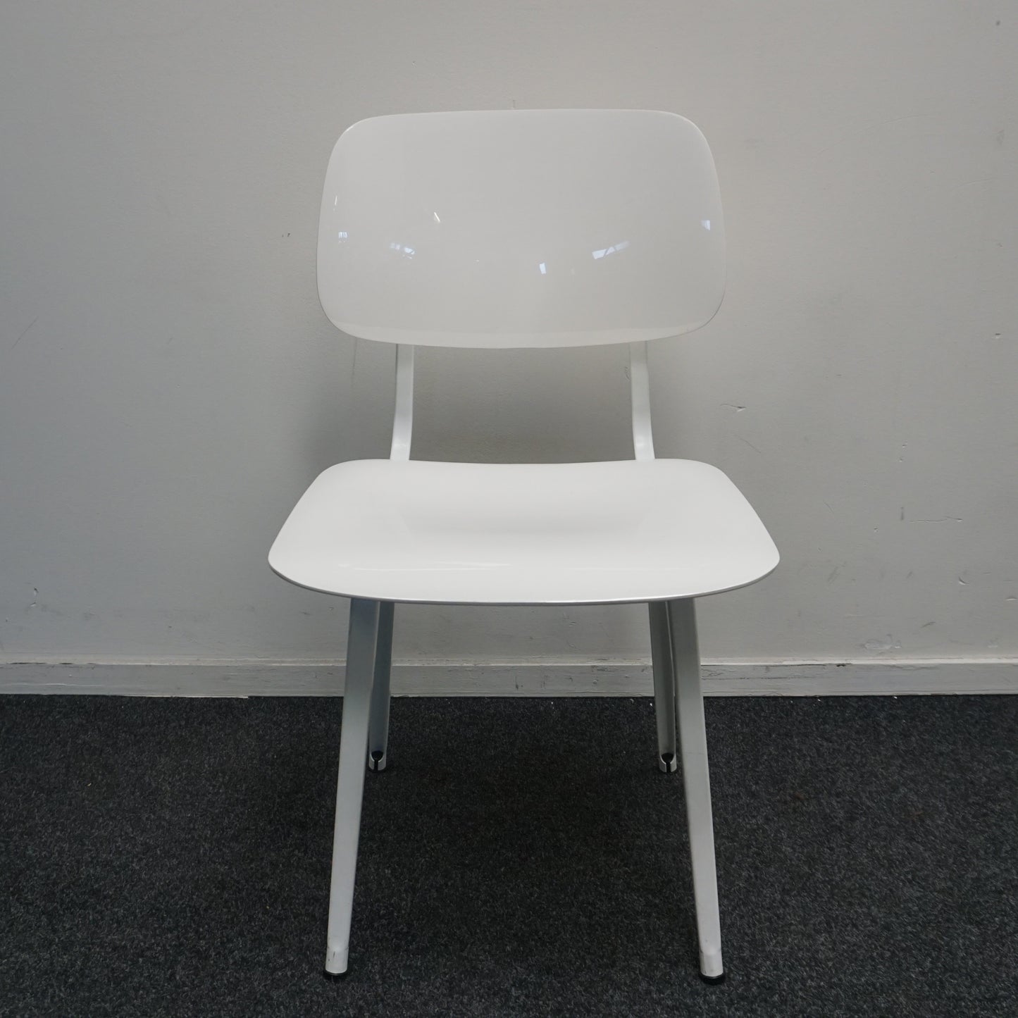 Ahrend Revolt Friso Kramer Design Stoelen | Wit
