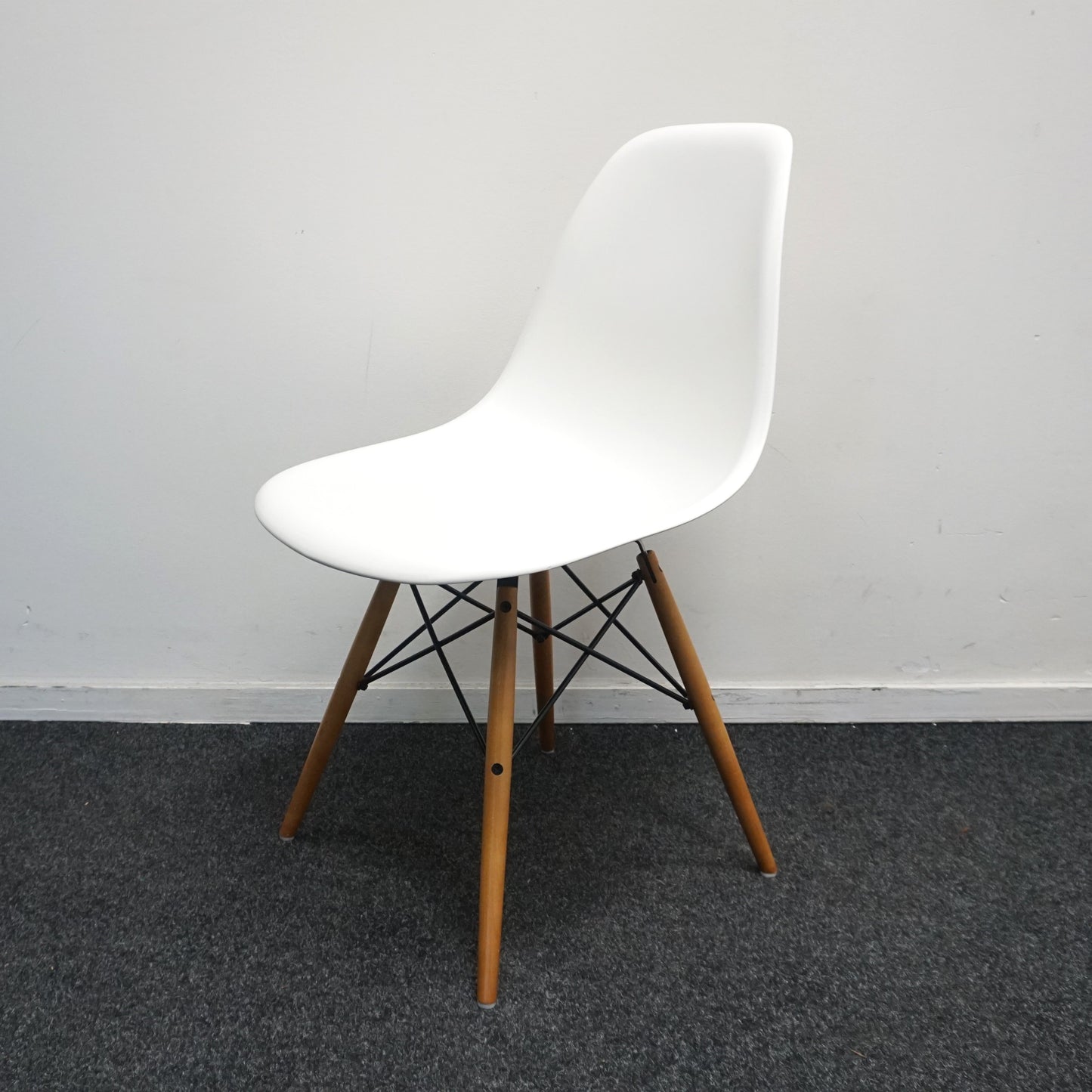 Vitra Eames DSW Design Stoel | Wit | Hout