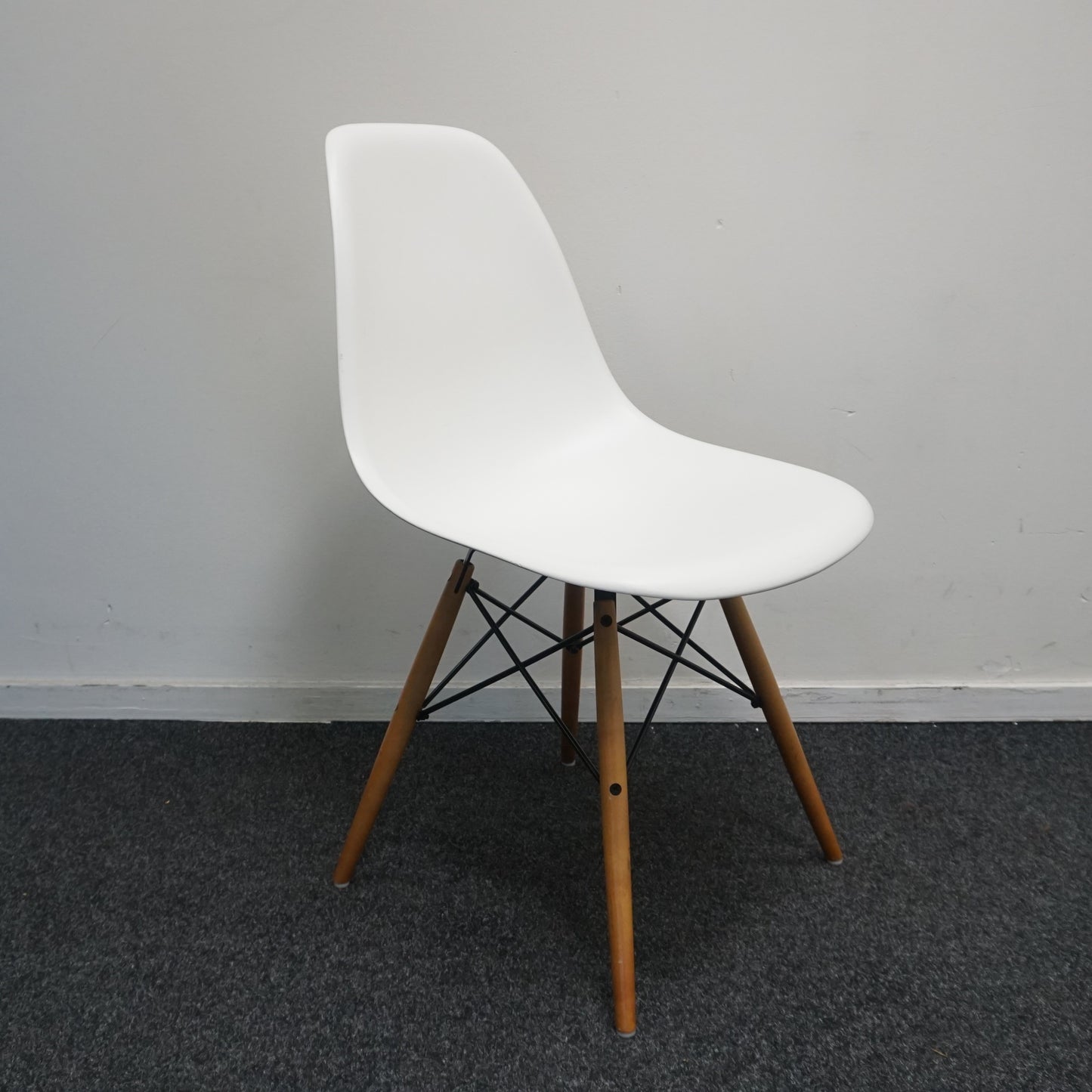 Vitra Eames DSW Design Stoel | Wit | Hout