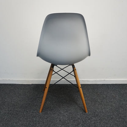 Vitra Eames DSW Design Stoel | Wit | Hout