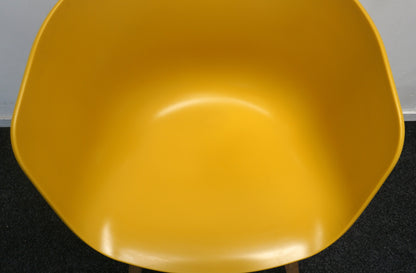 HAY About a Chair AAC22 Design Stoel | Mosterdgeel