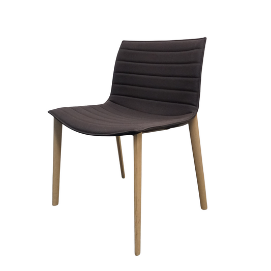 Arper Catifa 53 Design Stoel | Bruin | Gestoffeerd