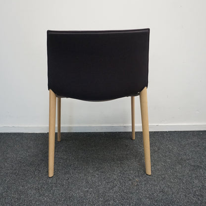 Arper Catifa 53 Design Stoel | Bruin | Gestoffeerd