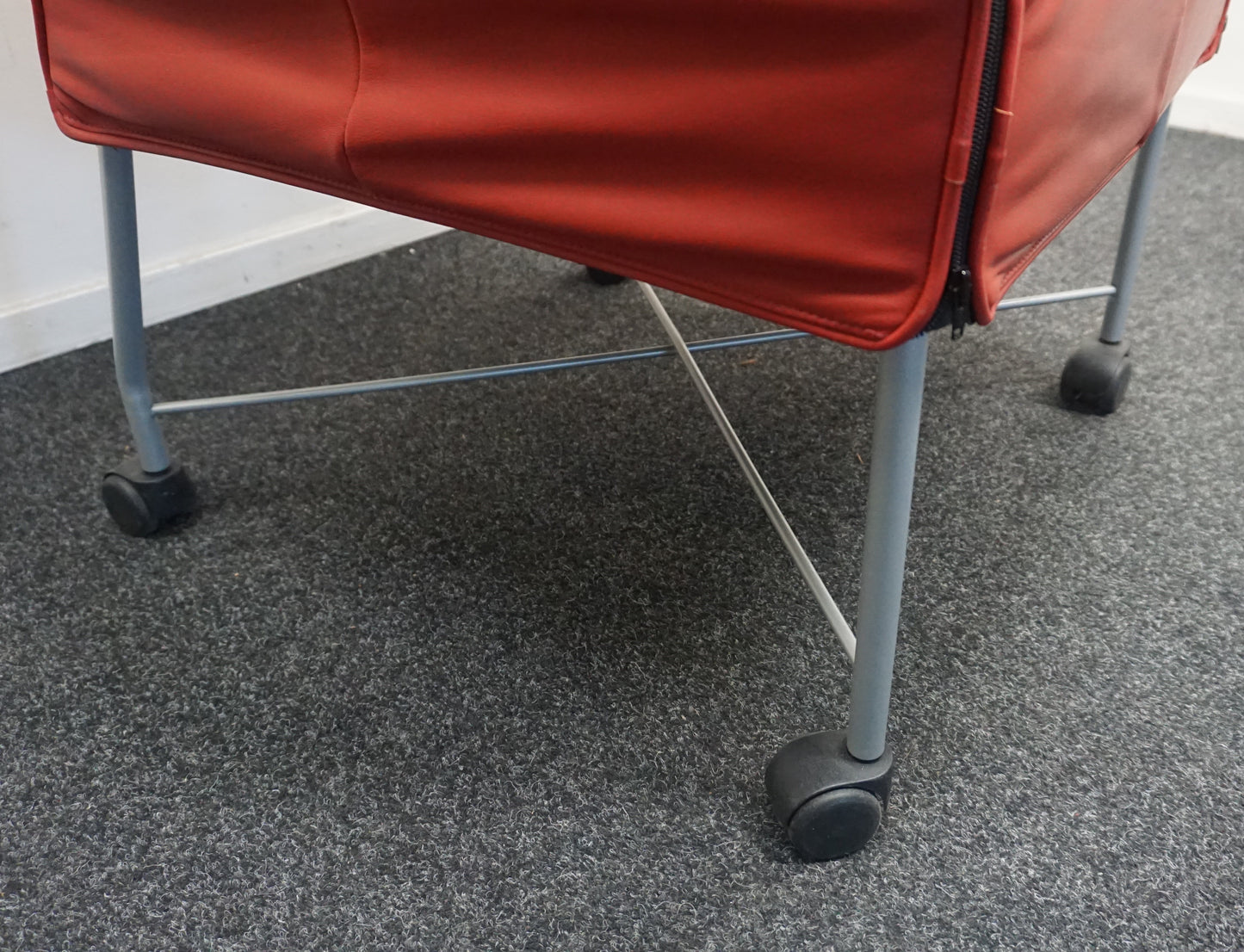 Montis Charly Design Fauteuil | Rood Leer | Verrijdbaar