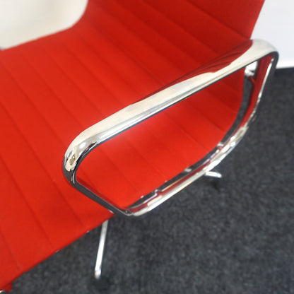 Vitra EA 107 Design Vergaderstoel | Conferentiestoel | Rood