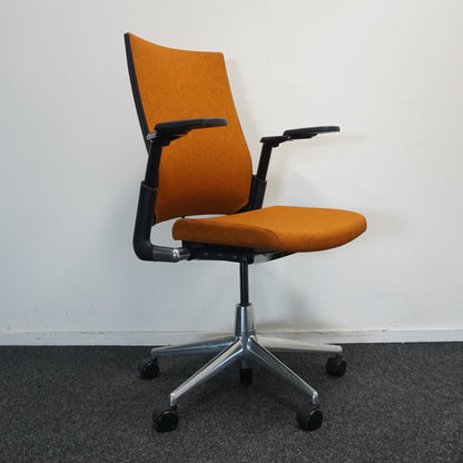 Ahrend 2020 Extra Verta Bureaustoel | Oranje / Zwart