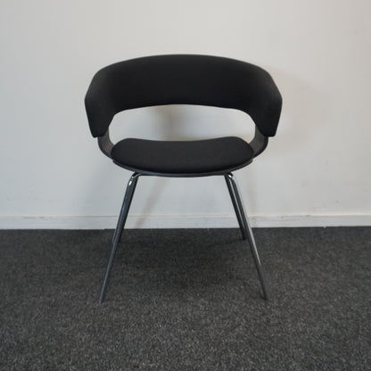 Allermuir A580 Mollie Design Stoel | Zwart / Zwart