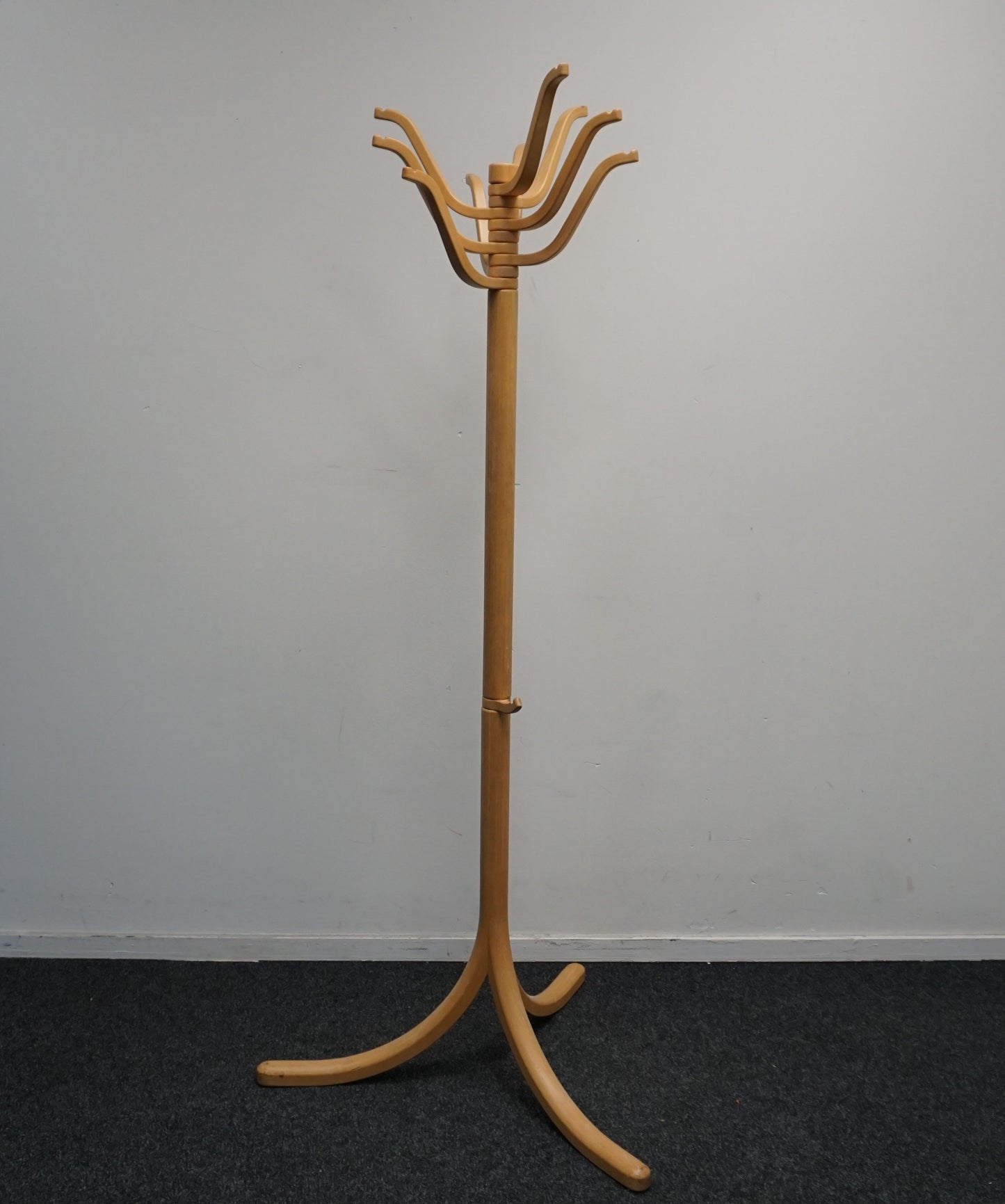 Danish Design Coat Rack by Magnus Olesen | Design kapstok | Hout
