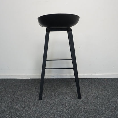 HAY About a Stool AAS32 Design Barkruk | Zwart / Zwart | Zithoogte 75 cm