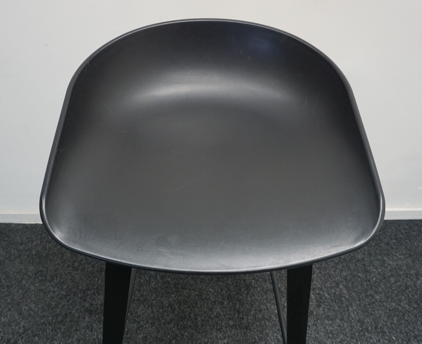 HAY About a Stool AAS32 Design Barkruk | Zwart / Zwart | Zithoogte 75 cm
