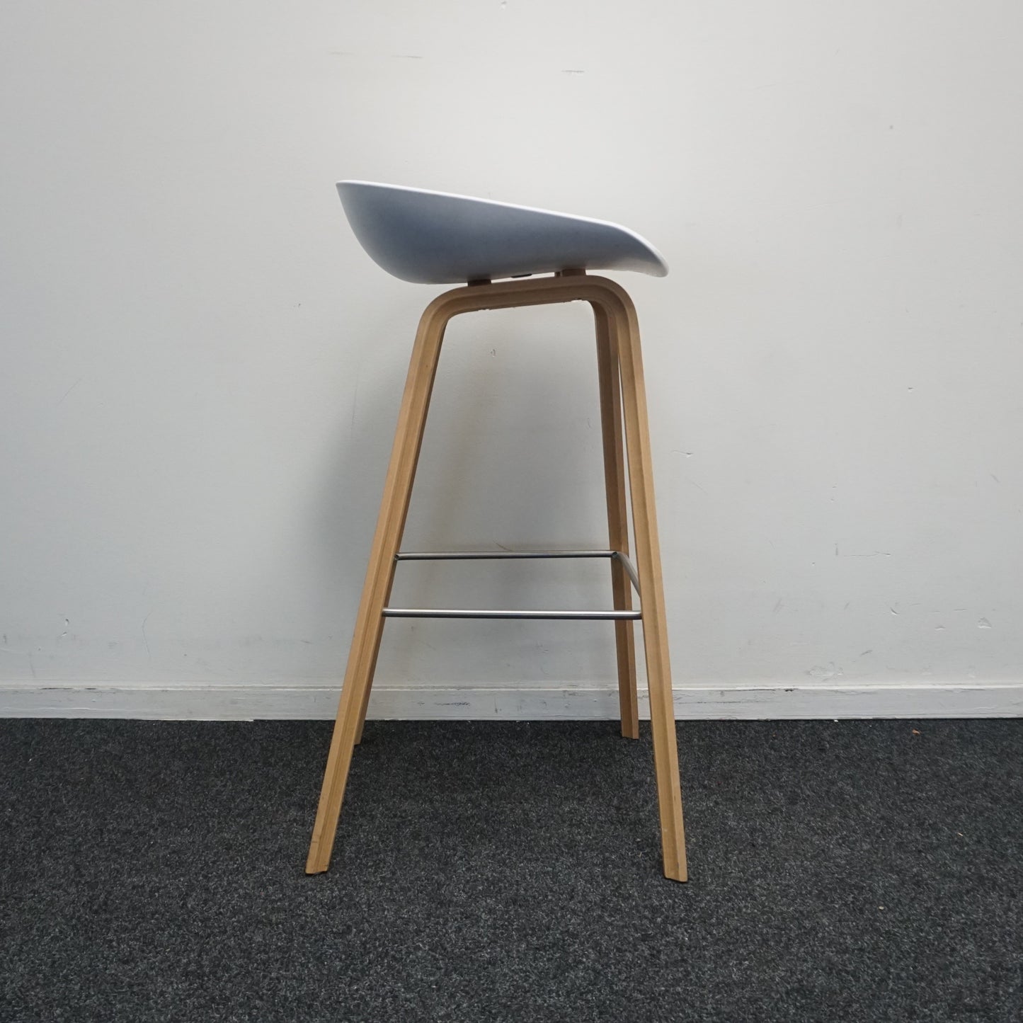 HAY About a Stool AAS32 Design Barkruk | Wit / Eiken | Zithoogte 75 cm