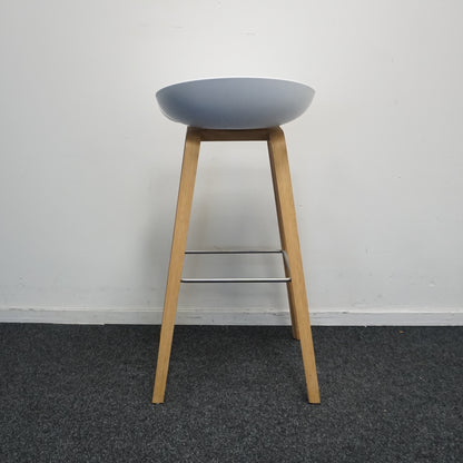 HAY About a Stool AAS32 Design Barkruk | Wit / Eiken | Zithoogte 75 cm