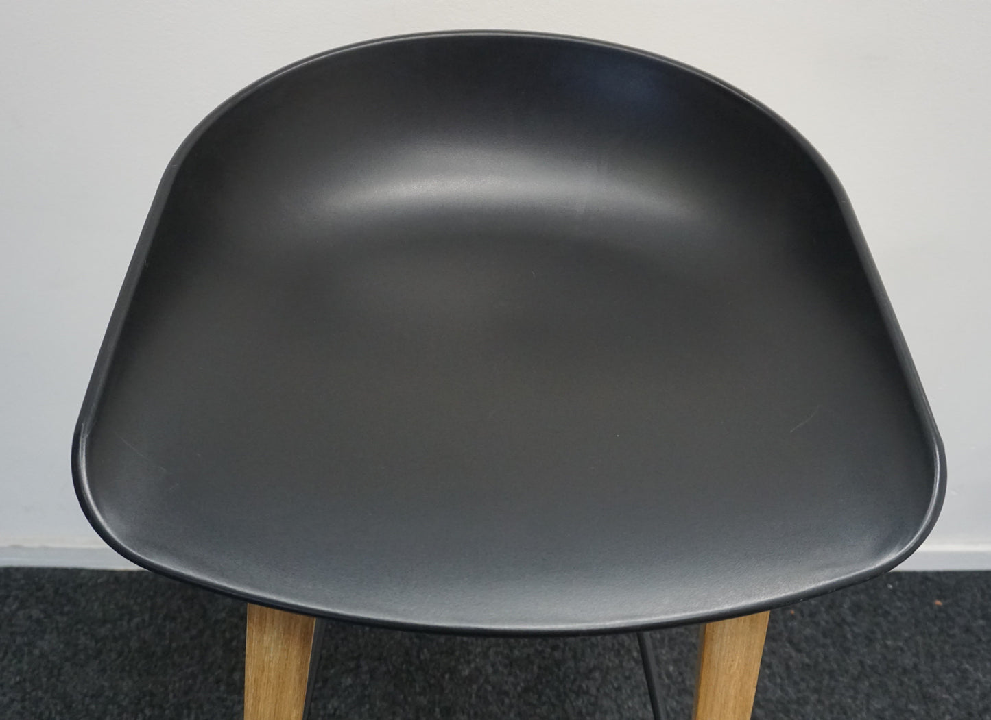 HAY About a Stool AAS32 Design Barkruk | Zwart / Eiken | Zithoogte 75 cm