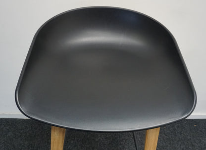 HAY About a Stool AAS32 Design Barkruk | Zwart / Eiken | Zithoogte 75 cm