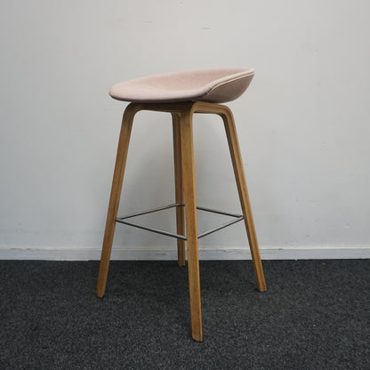 HAY About a Stool AAS33 Design Barkruk | Zacht Roze / Eiken | Zithoogte 75 cm