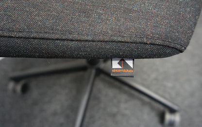 König + Neurath Nook Vergaderstoel | Zwart Gemêleerd