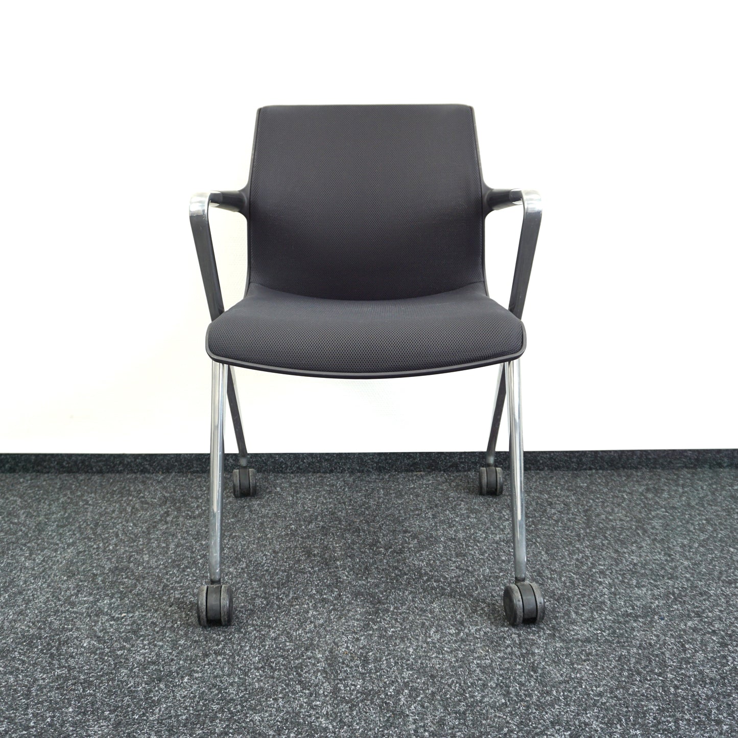 Vitra Unix Vergaderstoel | Conferentiestoel | Zwart | Verrijdbaar