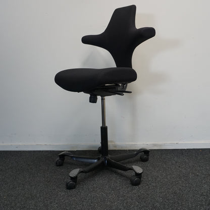 HAG Capisco 8126 Bureaustoel | Zadelzit | Zwart/Zwart | 53 - 72 cm