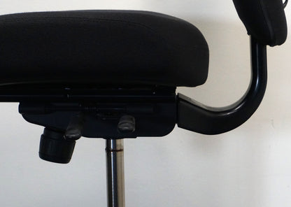 HAG Capisco 8126 Bureaustoel | Zadelzit | Zwart/Zwart | 53 - 72 cm