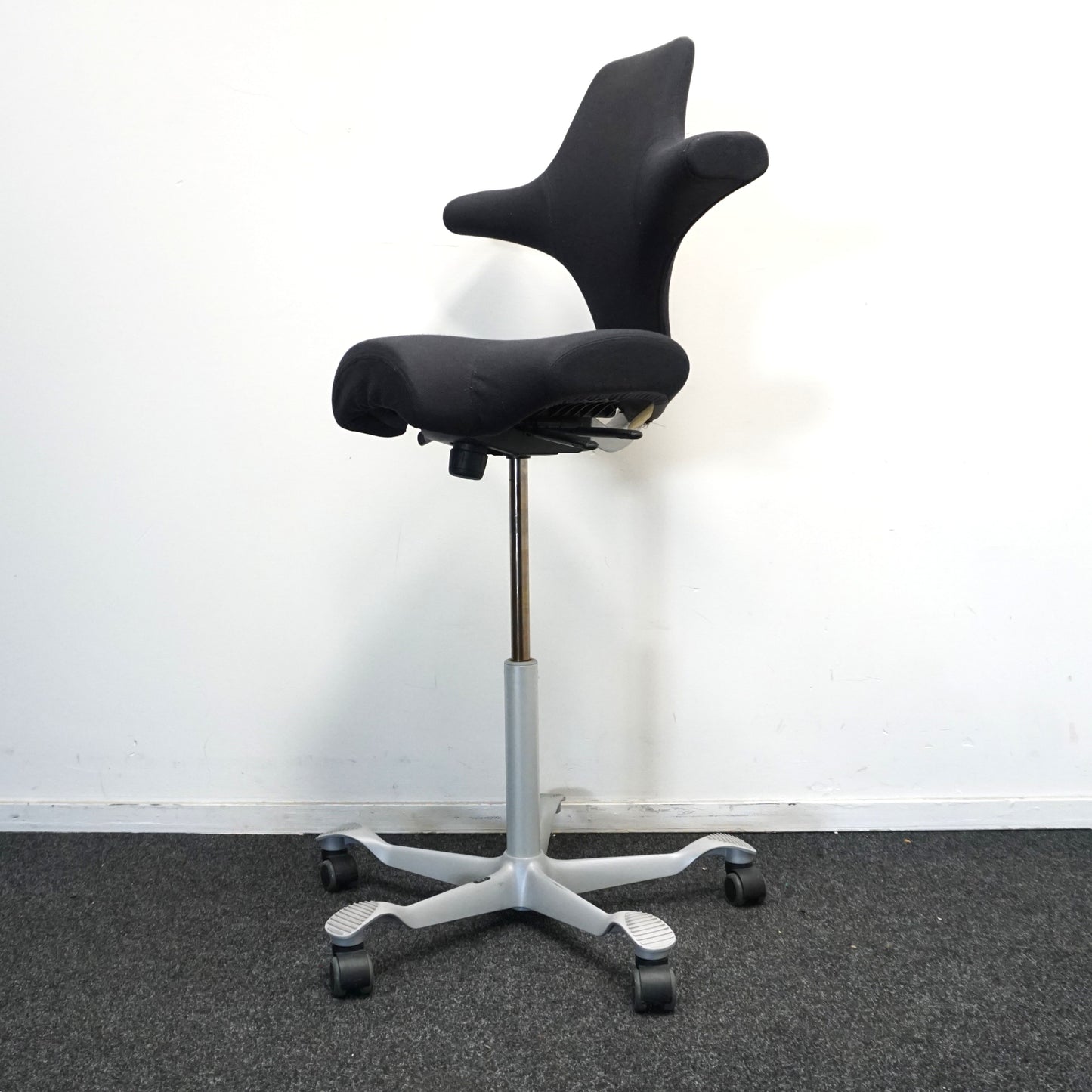 HAG Capisco 8106 Bureaustoel | Zadelzit | Grijs | 65 - 80 cm
