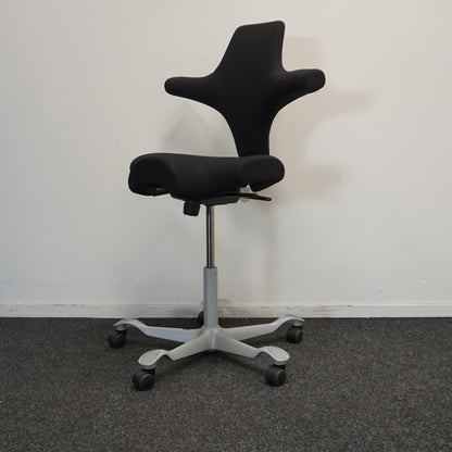 HAG Capisco 8106 Bureaustoel | Zadelzit | Zwart / Grijs | 50 - 70 cm