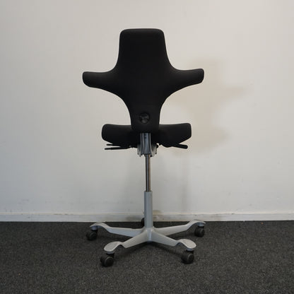 HAG Capisco 8106 Bureaustoel | Zadelzit | Zwart / Grijs | 50 - 70 cm