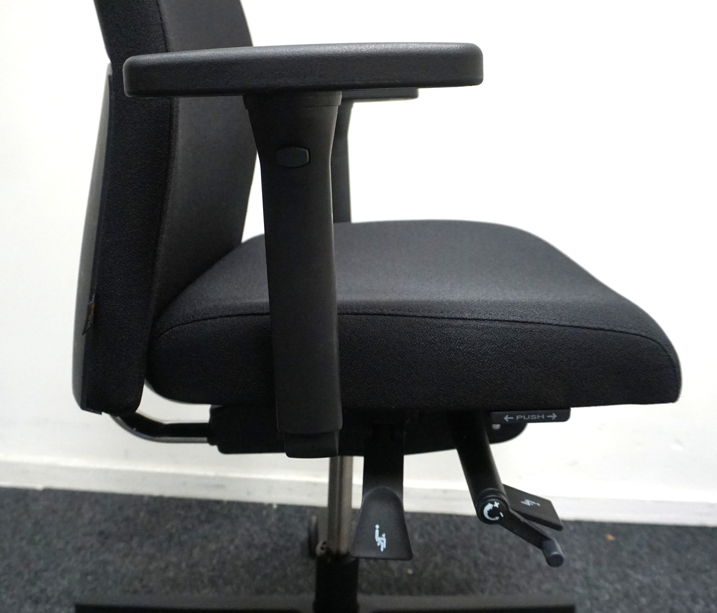 Beta be Noble Bureaustoel | Ergonomisch | Zwart
