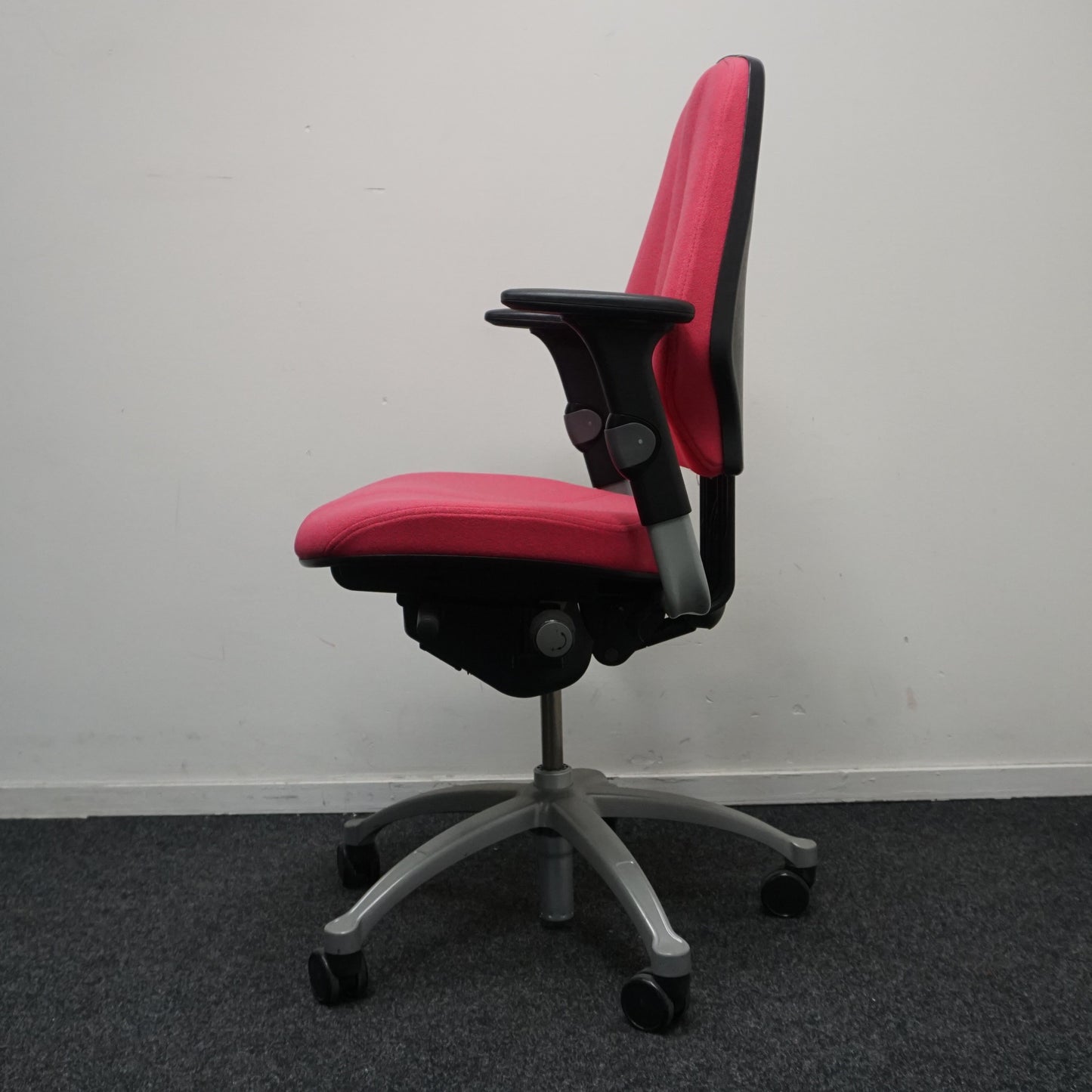 RH Logic 300 Bureaustoel | Ergonomisch | Rood