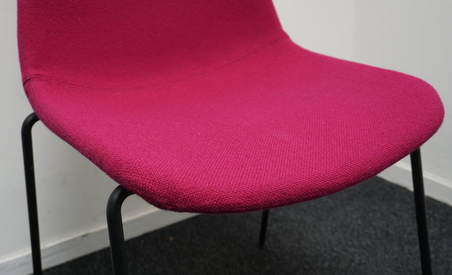 Crassevig Pola Light R/4L Design Stoel | Fuchsia | Stof
