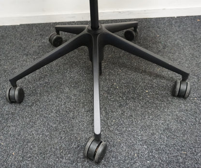 Vitra ID Trim L Bureaustoel | Lichtgrijs / Zwart