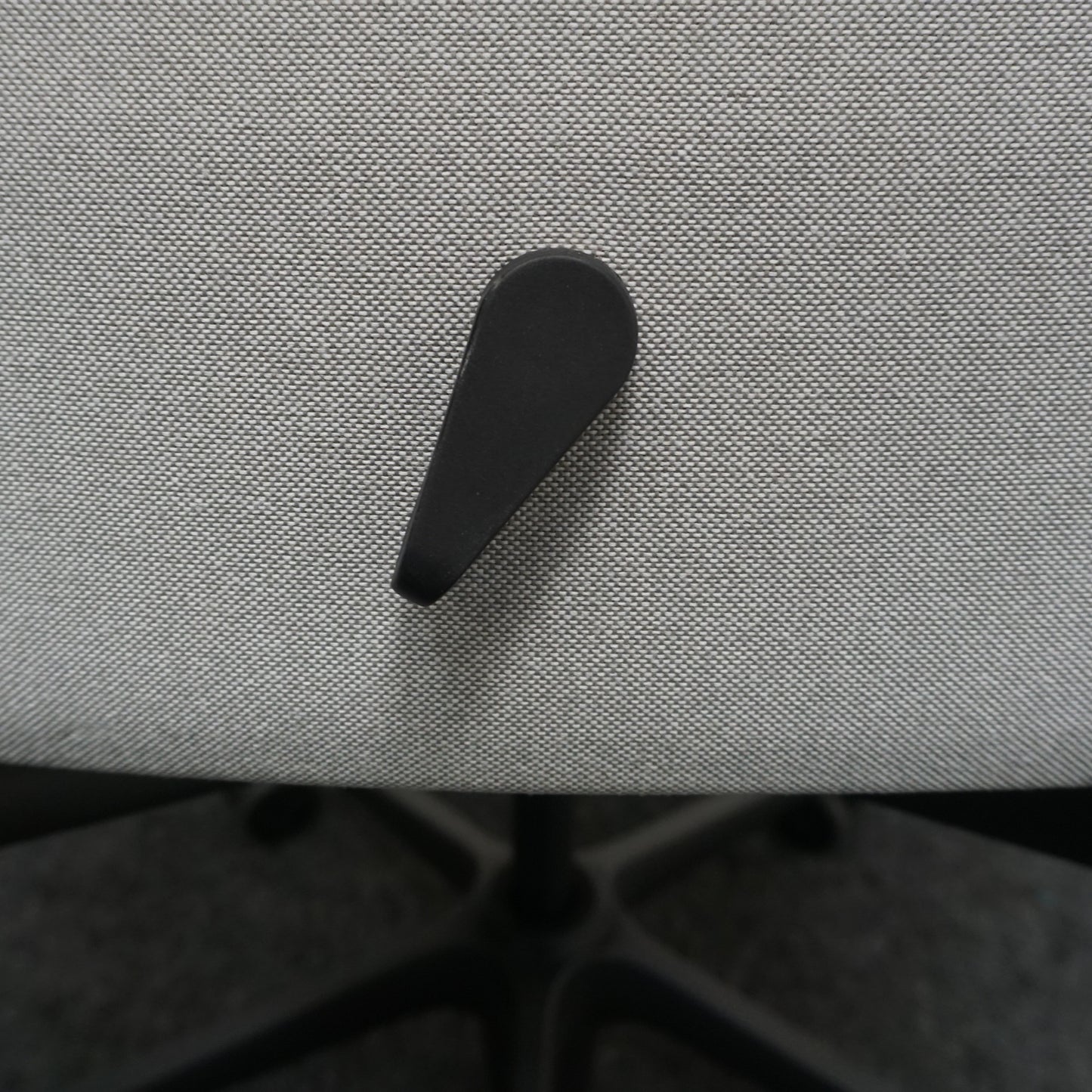 Vitra ID Trim L Bureaustoel | Lichtgrijs / Zwart