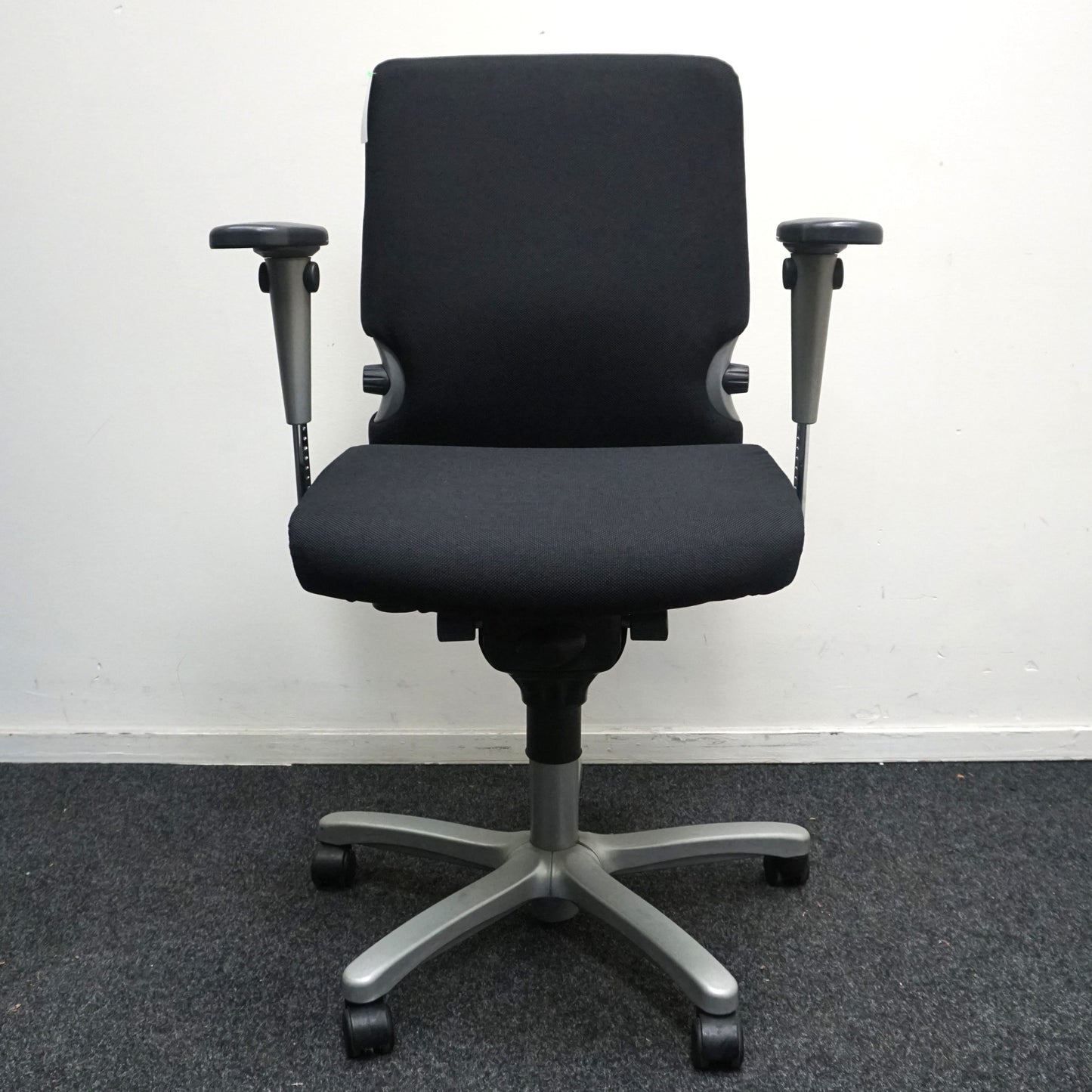 Haworth Comforto 77 Bureaustoel | Zwart / Grijs | Nieuw gestoffeerd