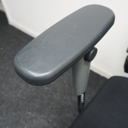 Haworth Comforto 77 Bureaustoel | Zwart / Grijs | Nieuw gestoffeerd