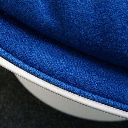 Eero Aarnio Originals Ball Chair Design Fauteuil | Blauw / Wit