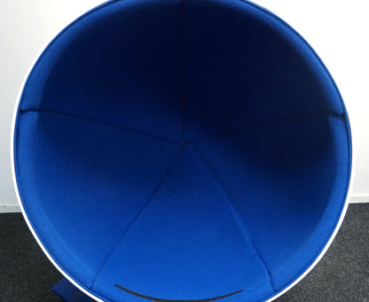 Eero Aarnio Originals Ball Chair Design Fauteuil | Blauw / Wit