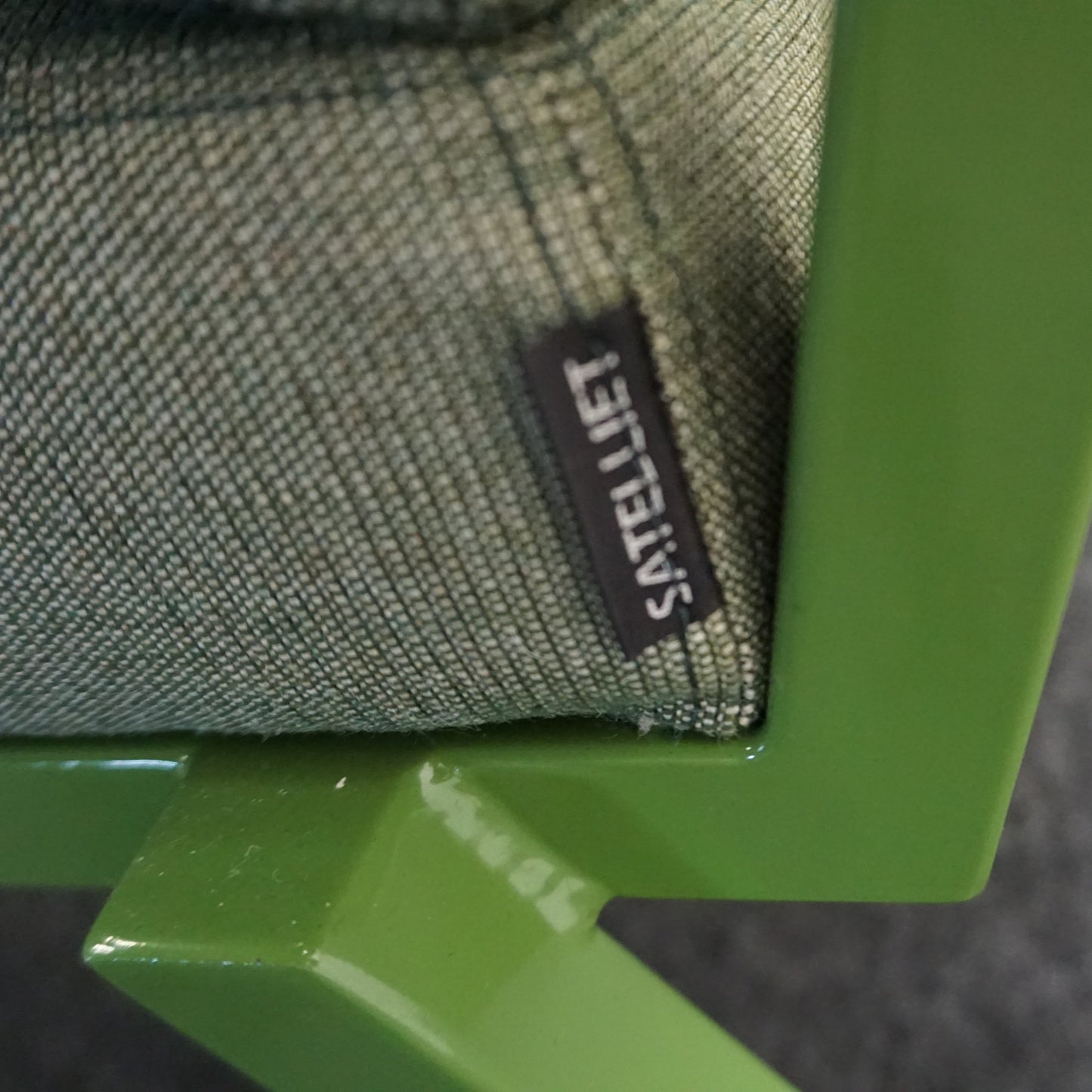 Satelliet 25.25. LAC Design Fauteuil | Groen